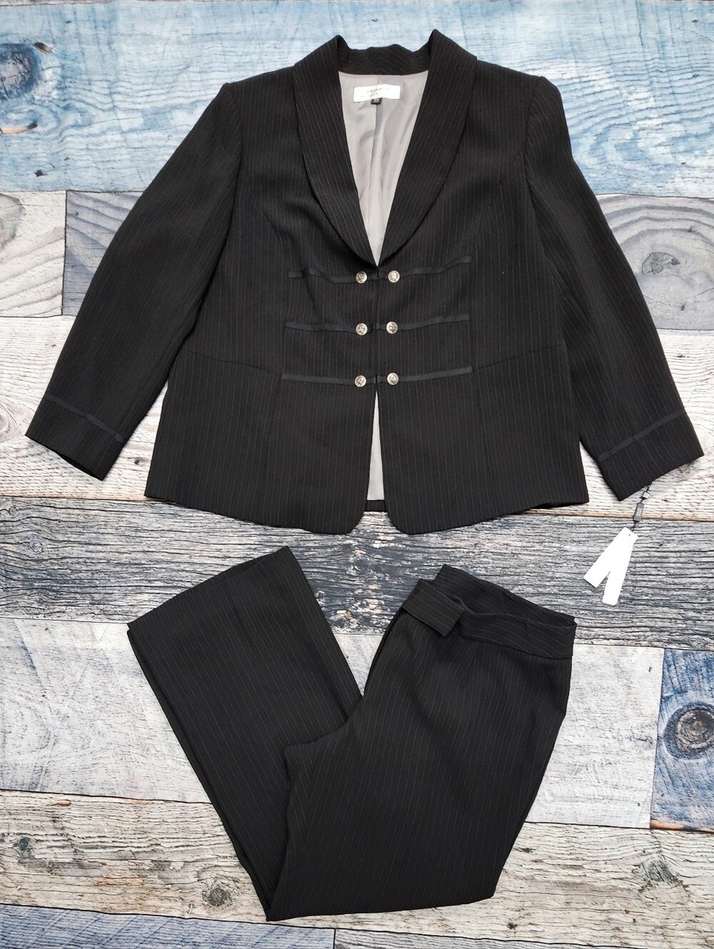 Tahari Arthur S. Levine  Women’s 2-piece Pant Suit Set Women's Size 18W Academia